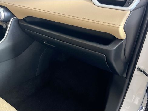 Used 2025 Toyota RAV4 LE FWD image 34