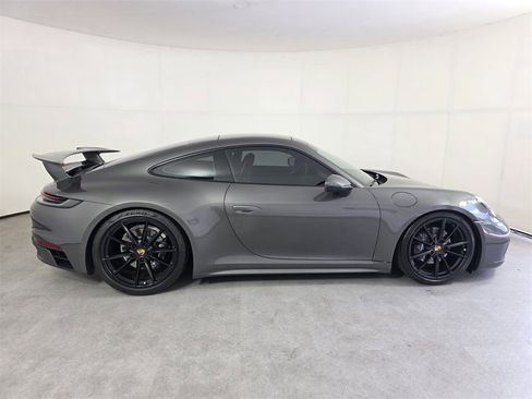 Used 2020 Porsche 911 Carrera image 3