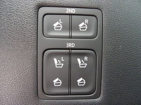 Used 2024 Hyundai Palisade Calligraphy image 31