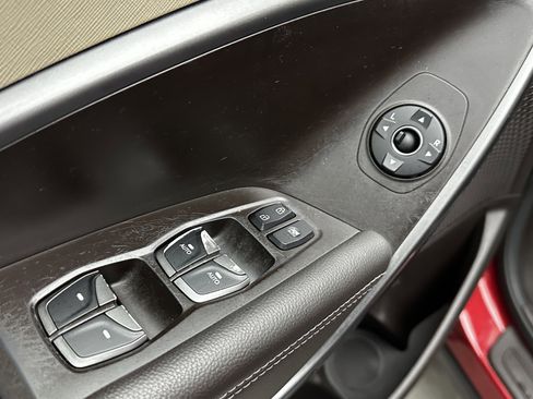 Used 2018 Hyundai Santa Fe Sport w/ 2.4L Value Package 02 image 11