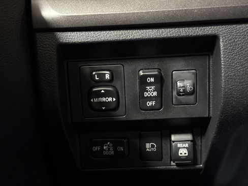 Used 2021 Toyota Tundra SR5 w/ TRD Off-Road Package AWD/4WD image 18