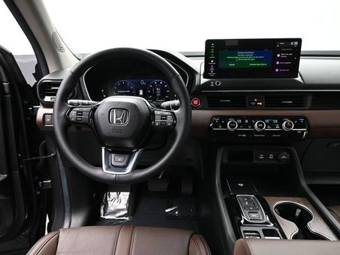 Used 2026 Honda Pilot Elite image 18