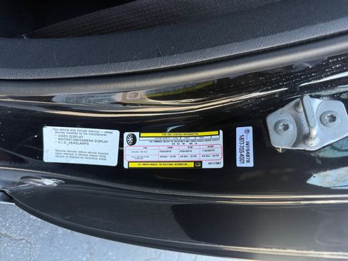 Used 2014 Dodge Challenger R/T RWD image 16