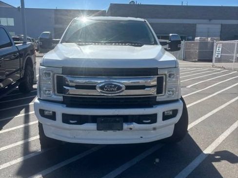 Used 2019 Ford F350 XLT w/ XLT Premium Package AWD/4WD image 5