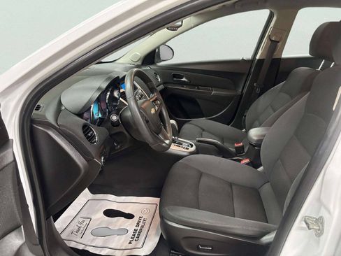 Used 2016 Chevrolet Cruze LT FWD image 14