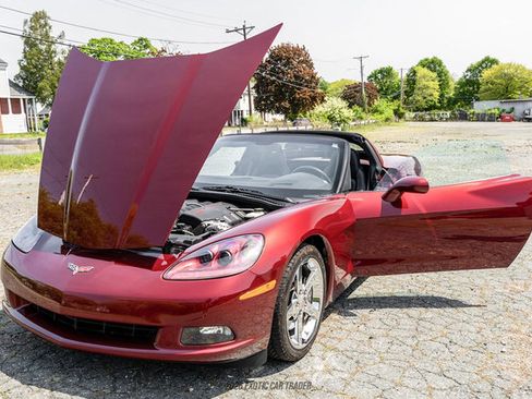 Used 2007 Chevrolet Corvette Coupe w/ Preferred Equipment Group RWD image 78