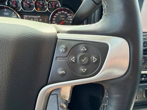 Used 2015 GMC Sierra 1500 SLT w/ SLT Preferred Package AWD/4WD image 7