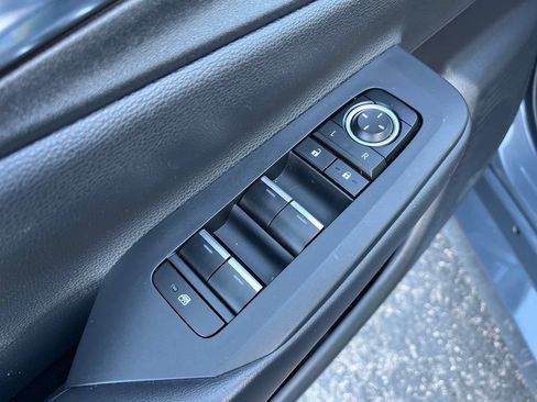 Used 2023 Toyota Prius Prime FWD image 17