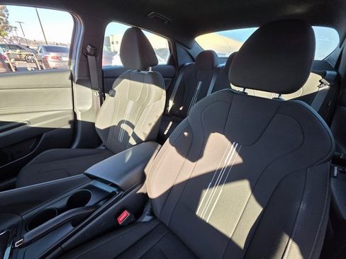 Certified 2025 Hyundai Elantra Sport image 13