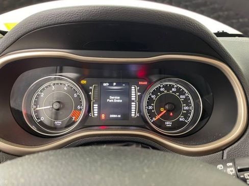 Used 2014 Jeep Cherokee Latitude w/ Comfort/Convenience Group AWD/4WD image 5