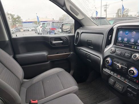 Used 2021 GMC Sierra 1500 SLE w/ X31 Off-Road Package image 10