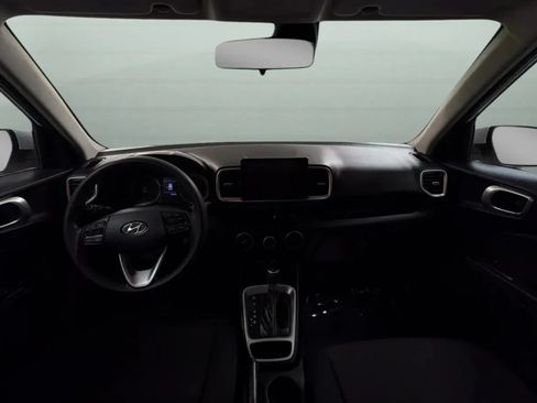 Used 2021 Hyundai Venue SE w/ Cargo Package FWD image 11
