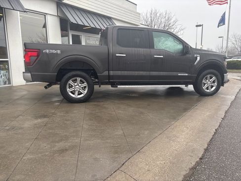 Used 2024 Ford F150 XLT w/ Mobile Office Package image 10