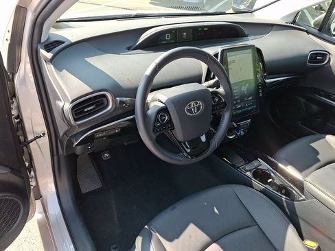 Used 2022 Toyota Prius Prime XLE FWD image 25