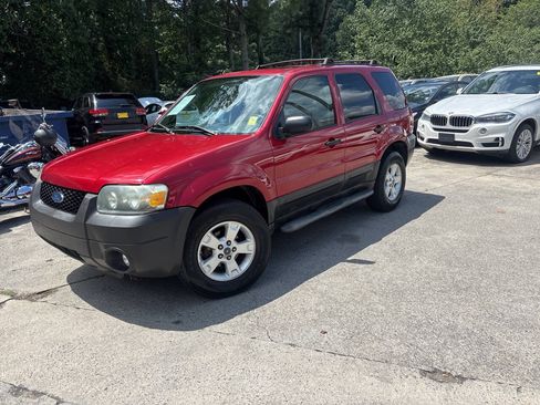 Used 2007 Ford Escape XLT FWD image 2