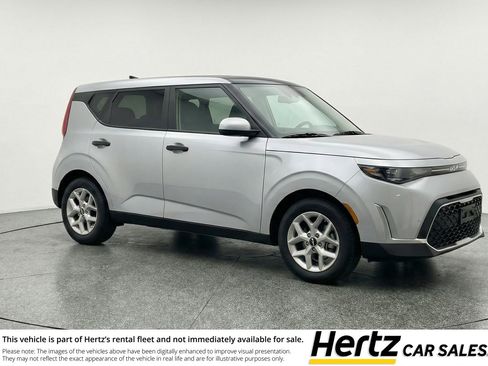 Used 2025 Kia Soul LX w/ LX Technology Package image 1