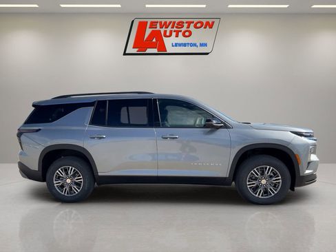 New 2026 Chevrolet Traverse LT w/ Driver Confidence Package AWD/4WD image 6