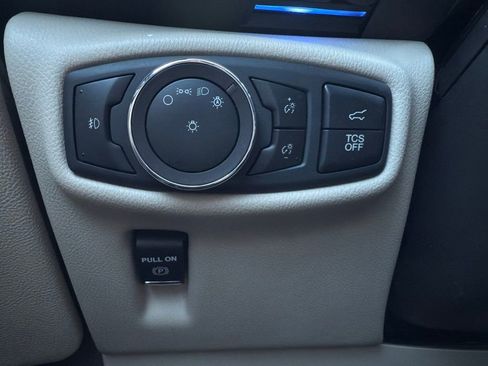 Used 2020 Lincoln Nautilus Reserve image 25