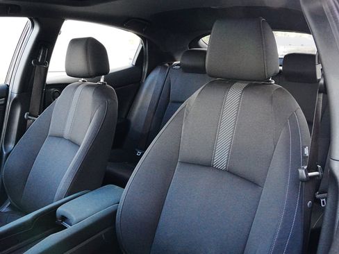 Used 2018 Honda Civic EX image 9