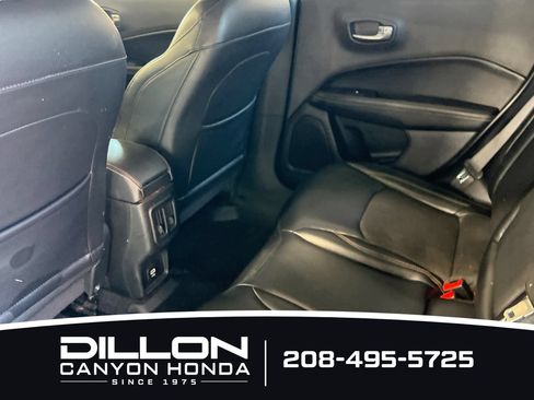 Used 2017 Jeep Compass Latitude AWD/4WD image 12