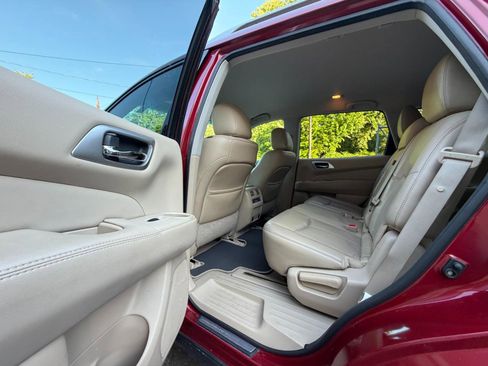 Used 2014 Nissan Pathfinder SL w/ Trailer Tow Package AWD/4WD image 27