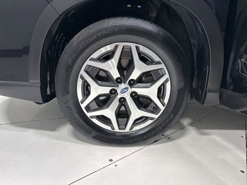 Used 2019 Subaru Forester Premium AWD/4WD image 8