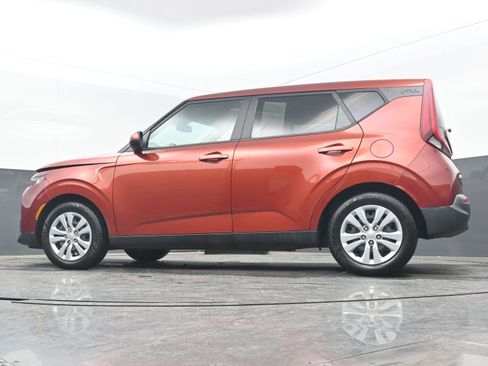Used 2021 Kia Soul LX image 25