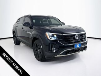 Used 2025 Volkswagen Atlas Cross Sport SE FWD video 1