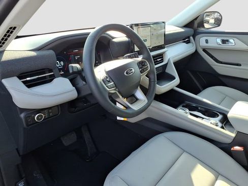 New 2026 Ford Explorer Active w/ Active Comfort Package image 13