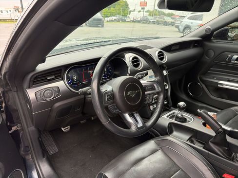Used 2021 Ford Mustang GT Premium w/ Equipment Group 401A RWD image 4