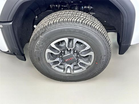 New 2026 GMC Sierra 3500 SLE AWD/4WD image 23