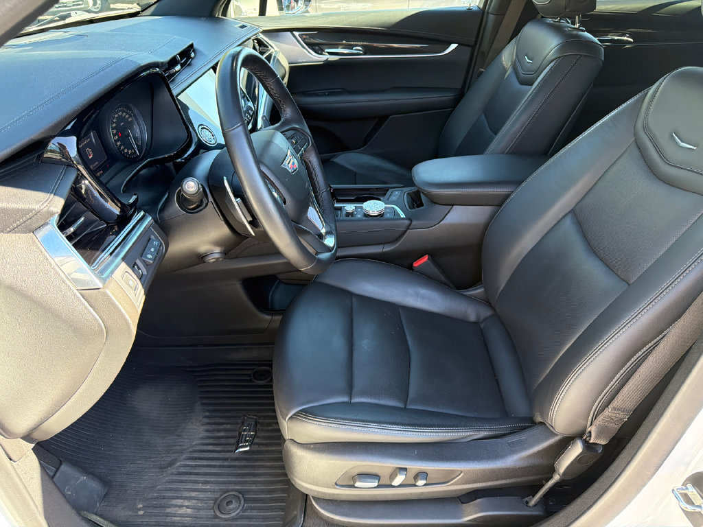 Used 2022 Cadillac XT6 Sport w/ Technology Package AWD/4WD image 9