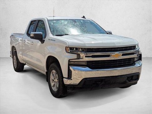 Used 2020 Chevrolet Silverado 1500 LT w/ Trailering Package AWD/4WD image 3