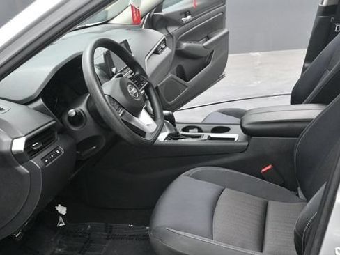 Used 2021 Nissan Altima 2.5 S FWD image 25