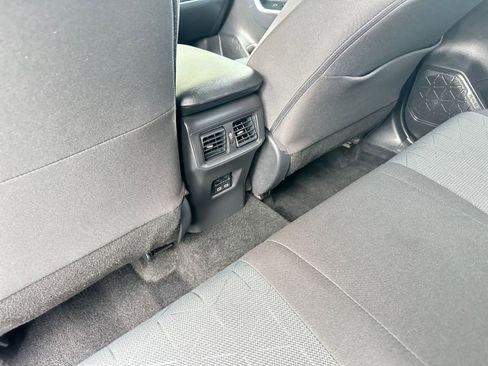 Used 2025 Toyota RAV4 XLE image 24