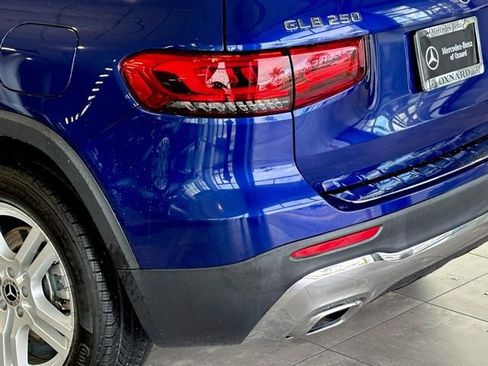 Used 2023 Mercedes-Benz GLB 250 image 6