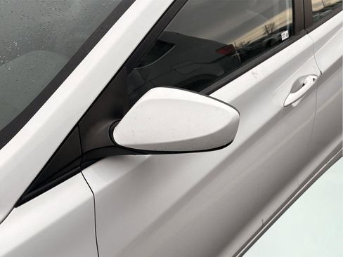 Used 2016 Hyundai Elantra SE image 4