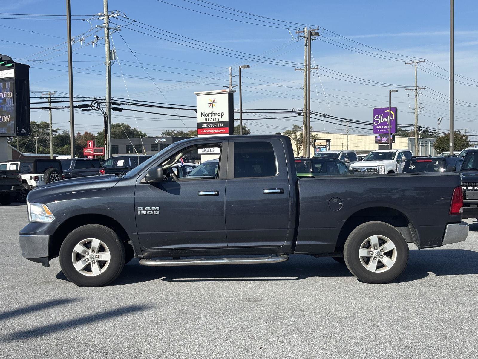 Used 2017 RAM 1500 Classic SLT AWD/4WD image 5