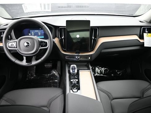 New 2026 Volvo XC60 B5 Plus w/ Protection Package Premier AWD/4WD image 20