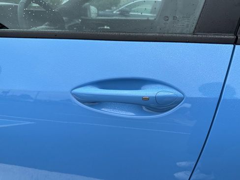 Used 2024 Chevrolet Trax RS w/ Sunroof Package image 12