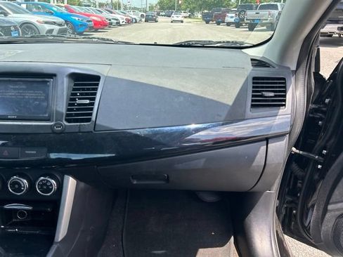 Used 2017 Mitsubishi Lancer ES FWD image 13