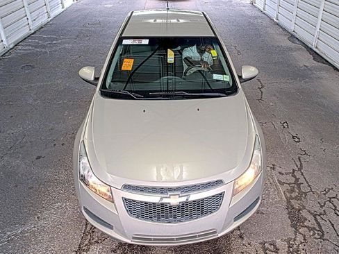 Used 2012 Chevrolet Cruze LT FWD image 2