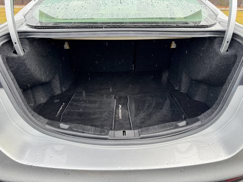 Used 2017 Ford Fusion Platinum image 13