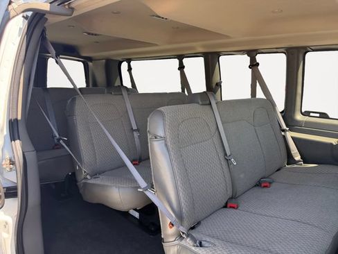 Used 2025 GMC Savana 3500 LT w/ LT Preferred Equipment Group RWD image 11