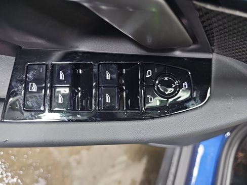 New 2026 BMW i5 eDrive40 w/ Premium Package image 28