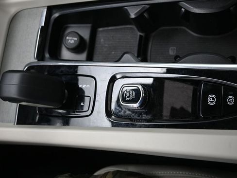 Used 2025 Volvo V60 B5 Cross Country Plus AWD/4WD image 27