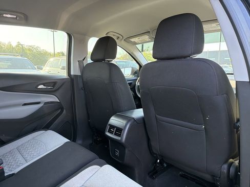 Used 2022 Chevrolet Equinox LS FWD image 16
