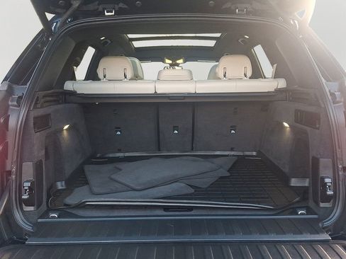 Used 2022 BMW X5 M50i w/ Premium Package image 29
