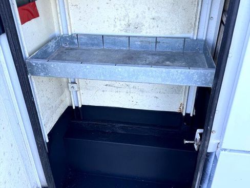 Used 2010 Ford E-350 and Econoline 350 Super Duty image 30