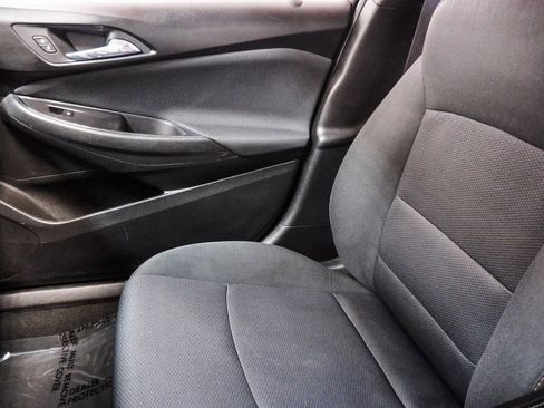 Used 2017 Chevrolet Cruze LS image 35